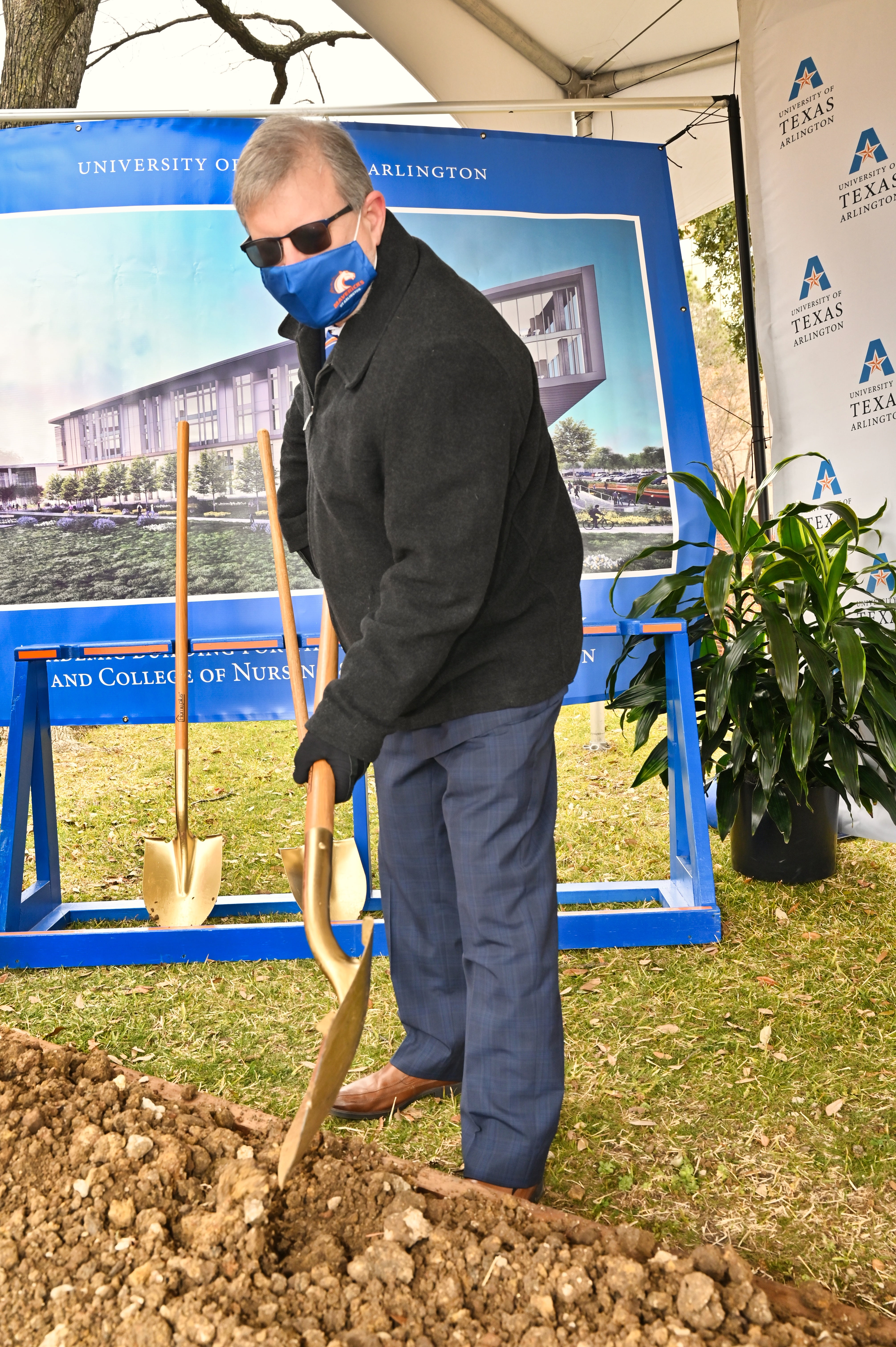 Dean Scott Ryan, School of Social Work and the College of Nursing and Health Groundbreaking" title="Scott Ryan, Dean for the School of Social Work " longdesc="Scott Ryan, Dean for the School of Social Work 