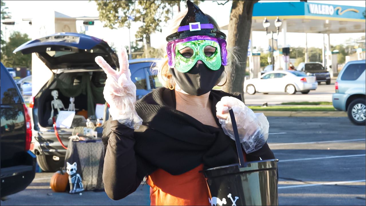 Fall Trunk Treat Kid Witch 2020