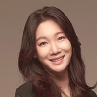 Carol Lee