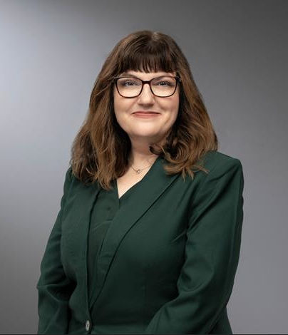 Nicole Dickens Headshot