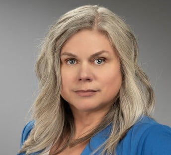 Headshot of Elizabeth Webb